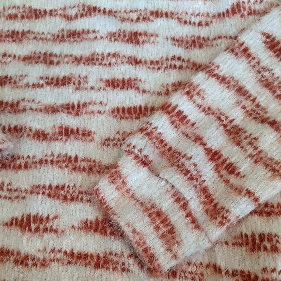 Fuzzy Red & White Stripes Crewneck Sweater - Picture 5 of 7